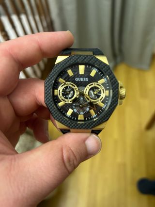 Reloj Guess Indy Negro y Dorado