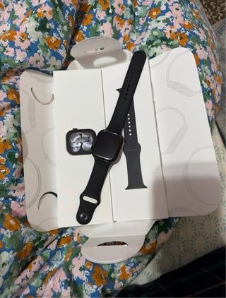 APPLE WATCH SERIES 11 46 MM CELLULAR • NUEVO •