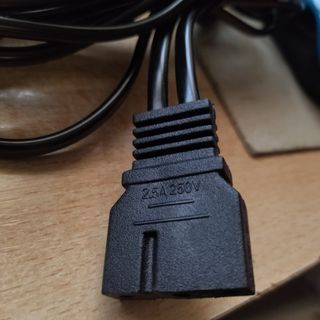 Pedal para máquina de coser