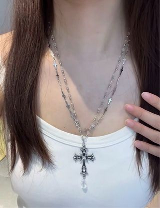 Collar cruz y perlas plata