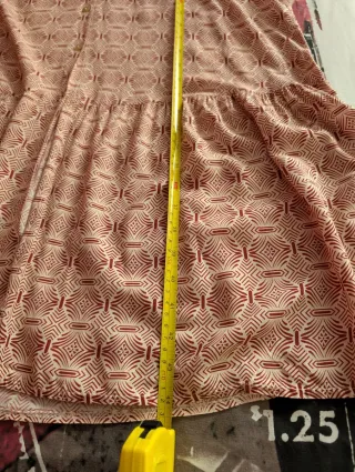 Vestido de verano muy cómodo tonos beige y rojo