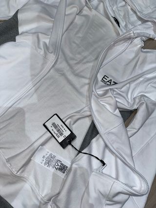 Conjunto Armani Sudadera y Pantalón Blanco/Gris