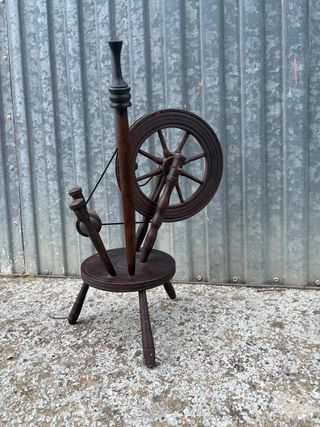 Rueca antigua de madera