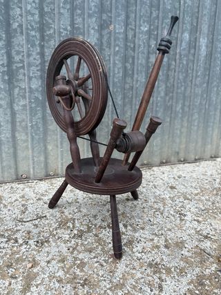 Rueca antigua de madera