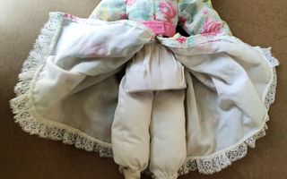 MUÑECA PORCELANA SOMBRERO FANAS