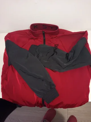 Chaqueta cortavientos SikSilk burdeos