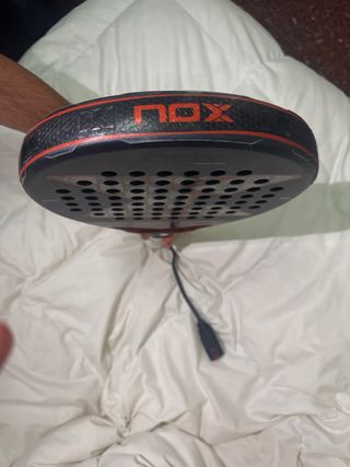 Pala Padel Nox AT10 18K Tapia