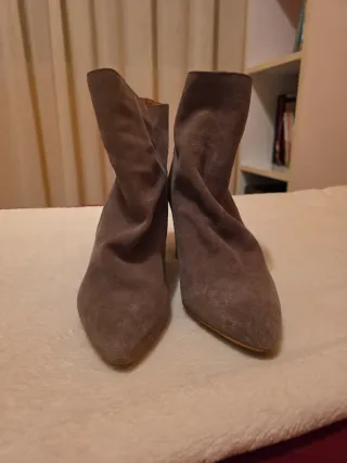 Botines grises tacón ancho talla 40