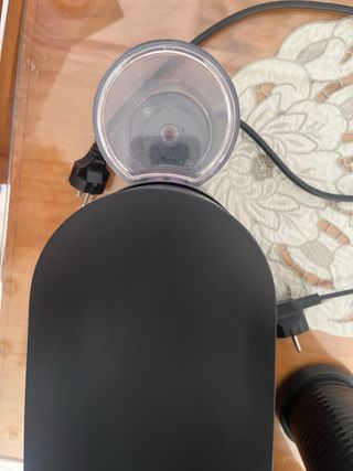 Cafetera Nespresso DeLonghi Negra