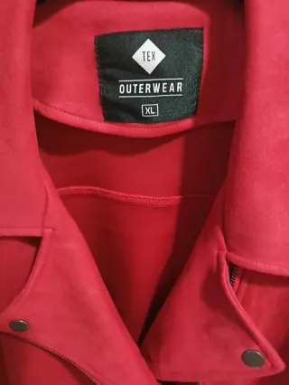 Cazadora roja mujer cremalleras