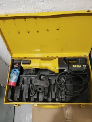 Alquiler de Máquina multicapa para fontanería