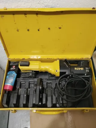 Alquiler de Máquina multicapa para fontanería