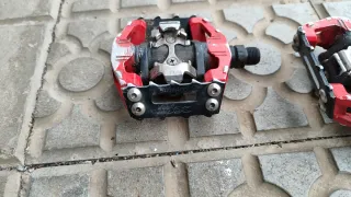 Pedales Shimano DX automáticos