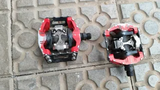 Pedales Shimano DX automáticos