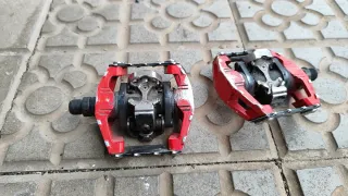 Pedales Shimano DX automáticos