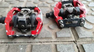 Pedales Shimano DX automáticos