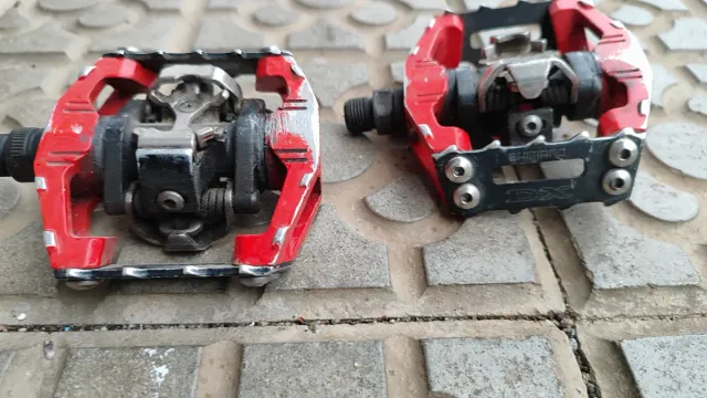 Pedales Shimano DX automáticos