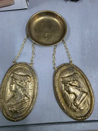 Balanza Antigua Bronce con Figuras