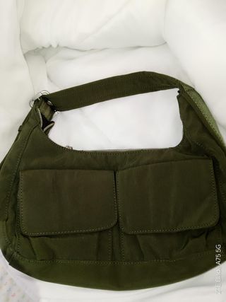 Bolso verde militar Zara