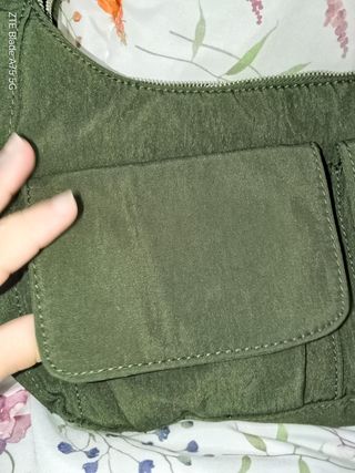 Bolso verde militar Zara