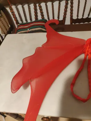 Disfraz mariposa gasa rojo y amarillo