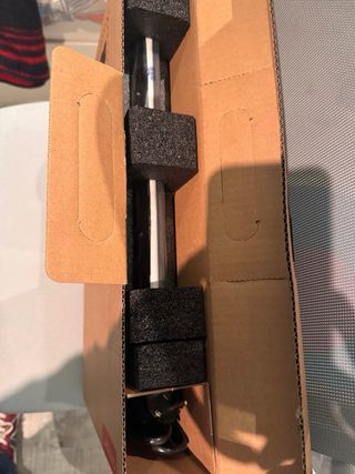 Portátil Lenovo V14 G4 IRÚN