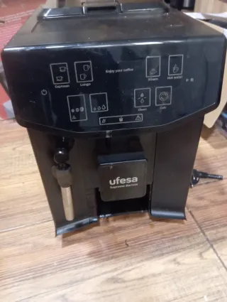 Cafetera Ufesa Supreme Barista Superautomática
