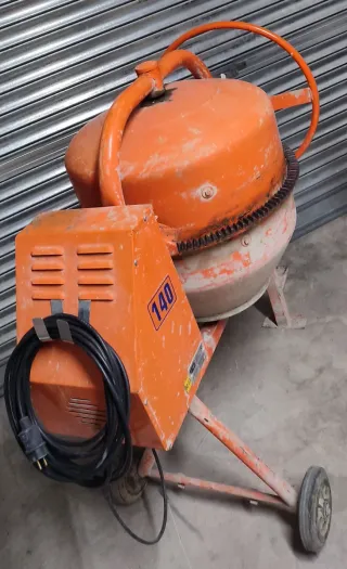 Hormigonera Irbal 140