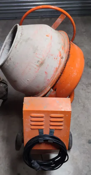 Hormigonera Irbal 140