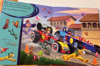 Pack: Puzzle Táctil y libro Mickey aventuras