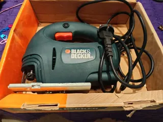 Sierra de calar Black & Decker CD301 370W