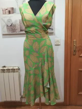 Vestido verde y amarillo estampado