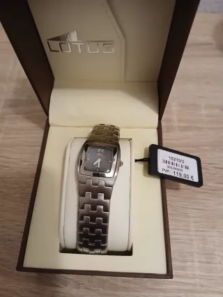 Reloj Lotus Plata y Gris