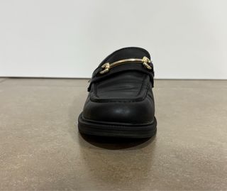 Mocasines niña negros con hebilla dorada Talla 34