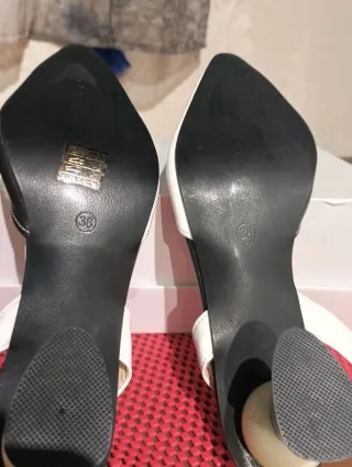 Zapatos Talla 38 Negros y Blancos