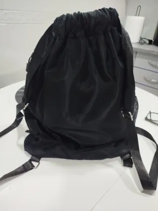 Mochila Adidas Negra con Rayas Blancas
