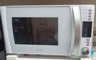 Microondas Candy 22L con Grill