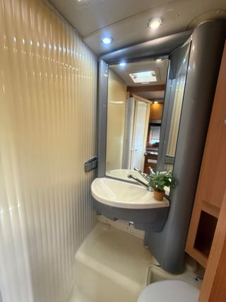 Autocaravana integral/rutera doble aire/glp