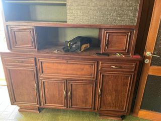 Credenza mobile in legno e vetro