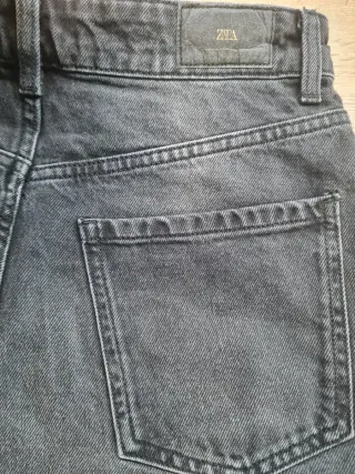 Shorts vaqueros Zara Talla L/40.