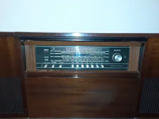 Grundig KS 750 Mueble Radio Tocadiscos vintage