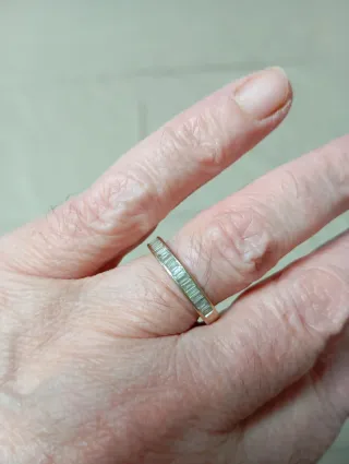 Anillo 18k con diamantes SI1 corte bagette