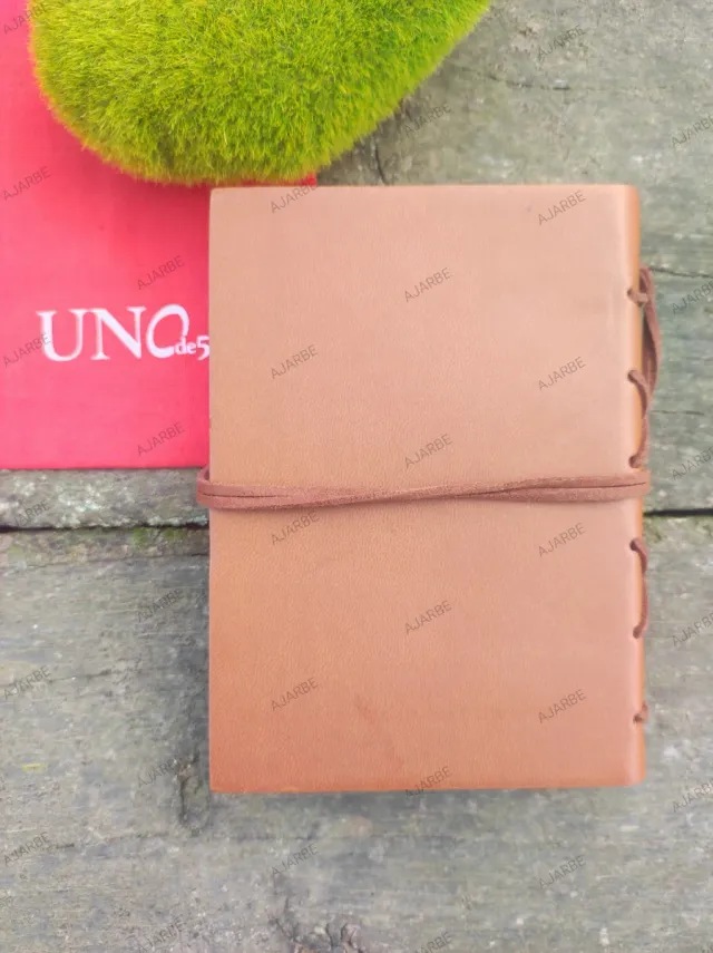 Cuaderno Uno de 50 Marrón con Cuerda