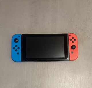 NINTENDO SWITCH 160€ + 5 JUEGOS 270€
