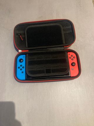 NINTENDO SWITCH 160€ + 5 JUEGOS 270€