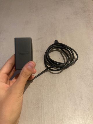 NINTENDO SWITCH 160€ + 5 JUEGOS 270€