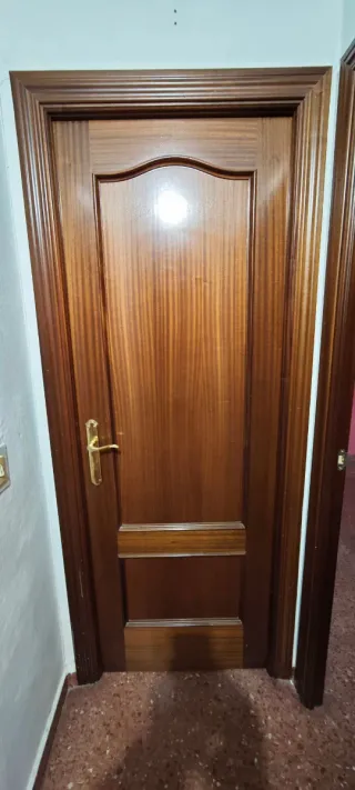 Puertas de interior madera con y sin cristal