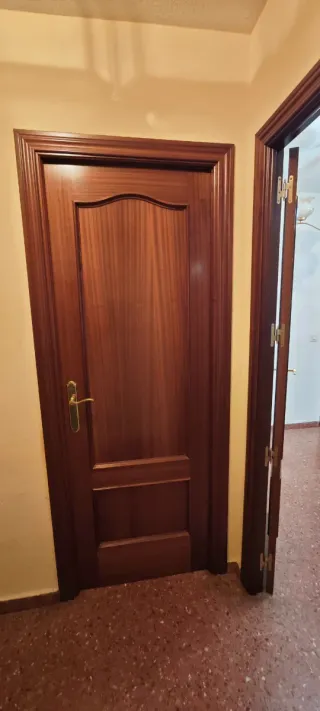 Puertas de interior madera con y sin cristal