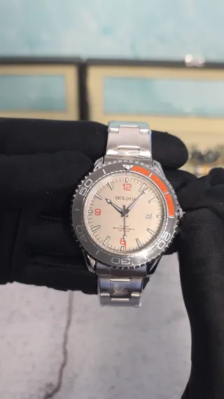 Reloj Mecánico MOLDOA Plata y Naranja