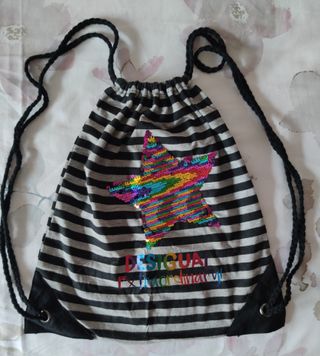 Mochila Desigual con estrellas y rayas